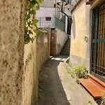 Trifoglio شقة *